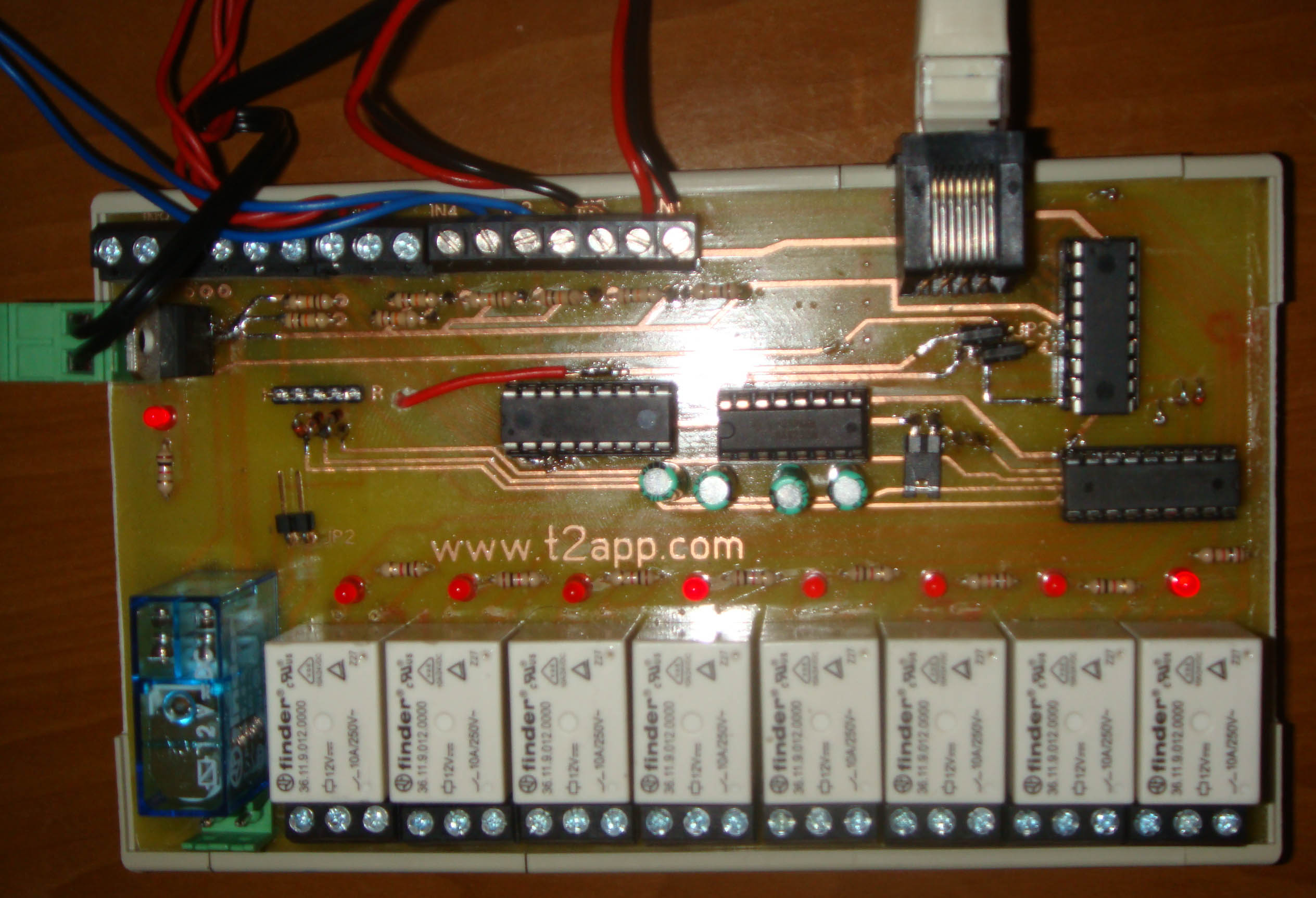 T2-PK8ES CONTROLADORA AUTONOMA PARA PARKING
